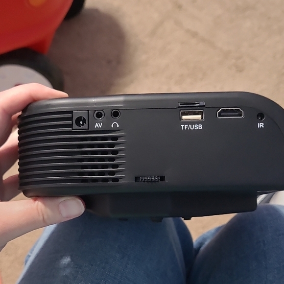 Black Compact Projector - Picture 4 of 5